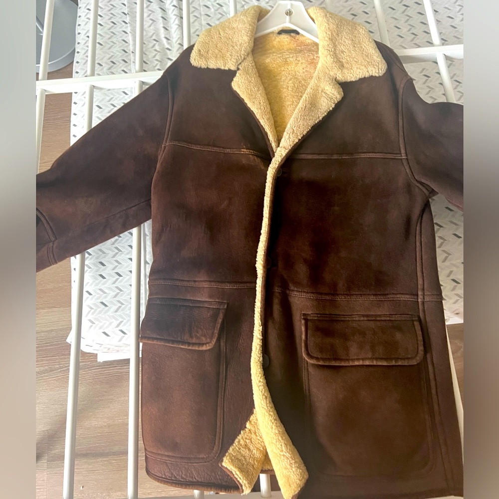 Timberland used shearling   Top button missing